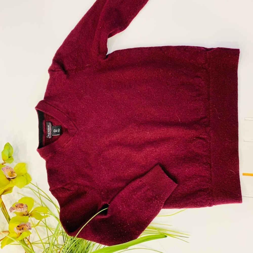 T11- Isaac Mizrahi Merino wool burgundy size S